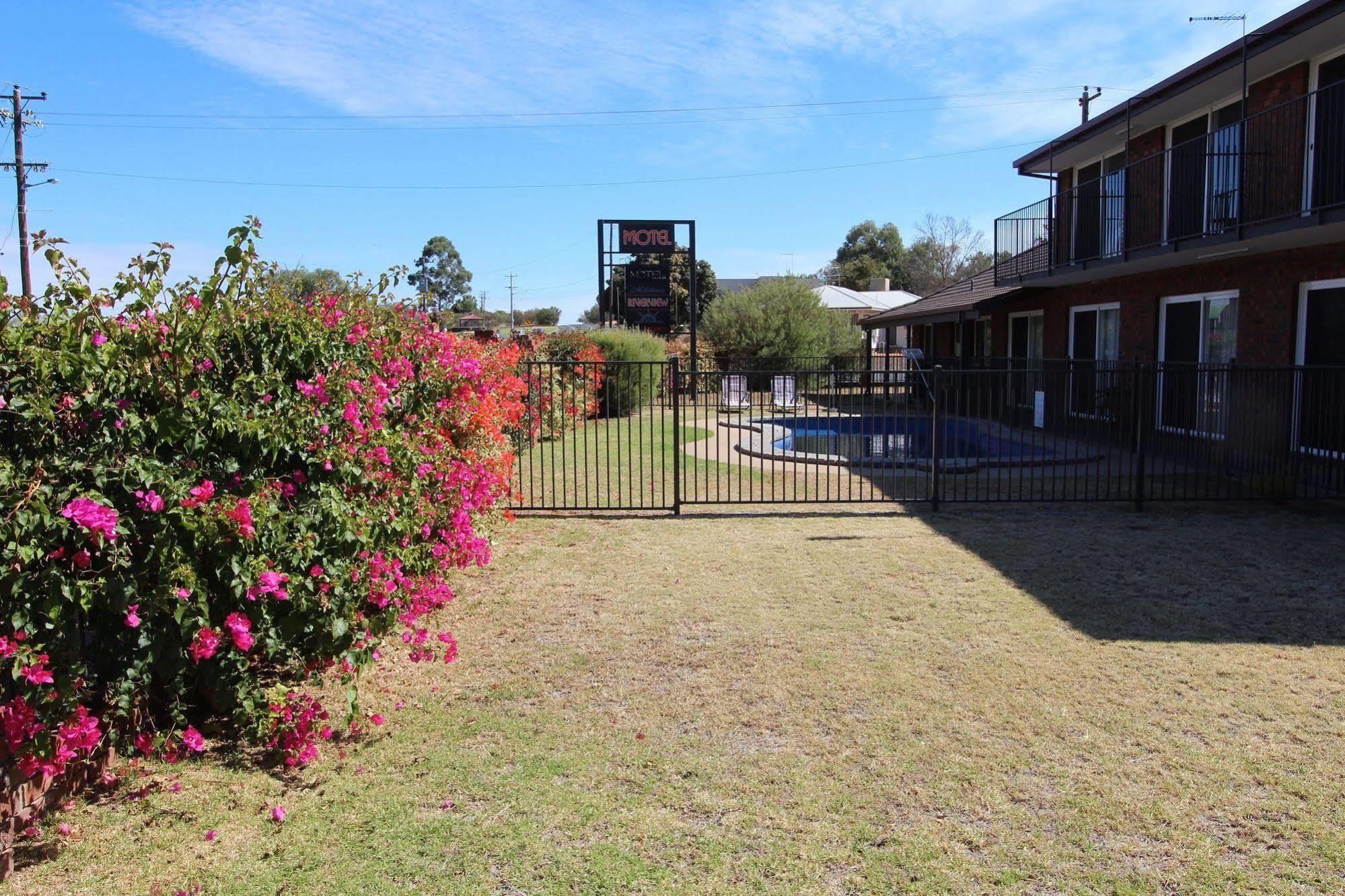 Mildura Riverview Motel Gol Gol Bagian luar foto