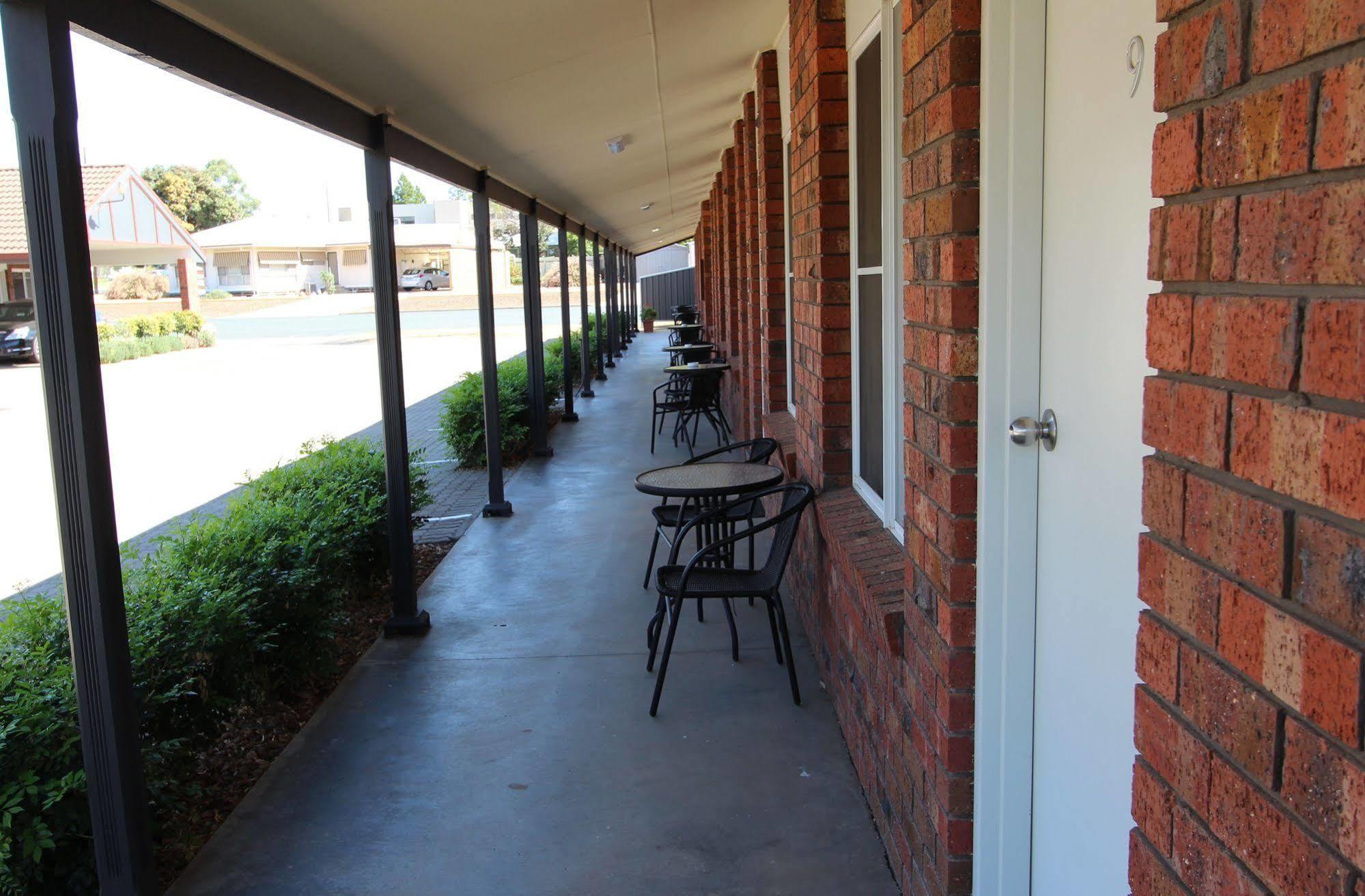 Mildura Riverview Motel Gol Gol Bagian luar foto